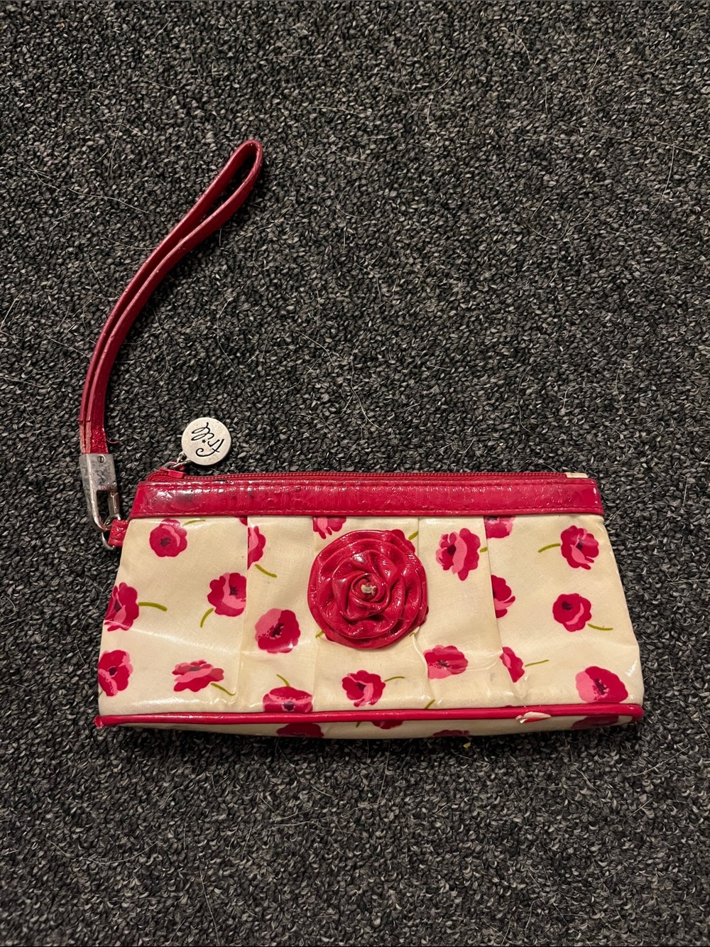 7/$20 Vera Bradley Frill Cream Floral Wristlet with Pink Rosette